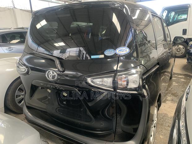 Toyota Sienta 1.5 FWD 2018 Black