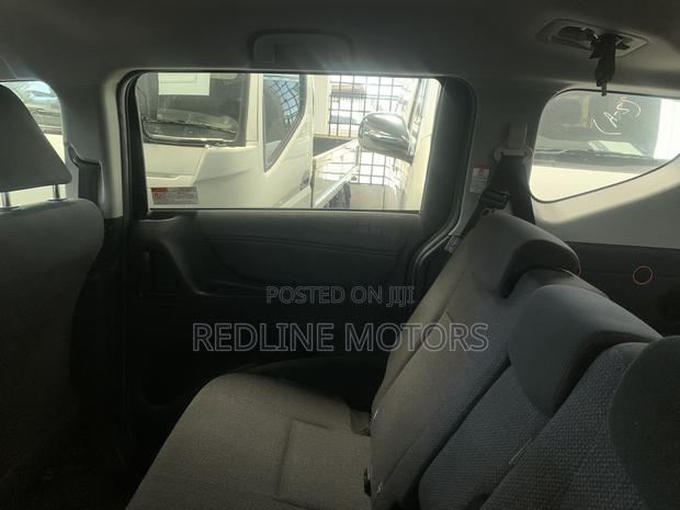 Toyota Sienta 1.5 FWD 2018 Black