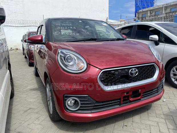 Toyota Passo 2018 Red