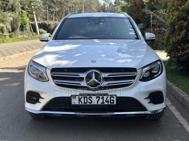 Mercedes-Benz GLC-Class GLC250 Sport Utility 4-Door (2.0L, 4cyl Turbo) White