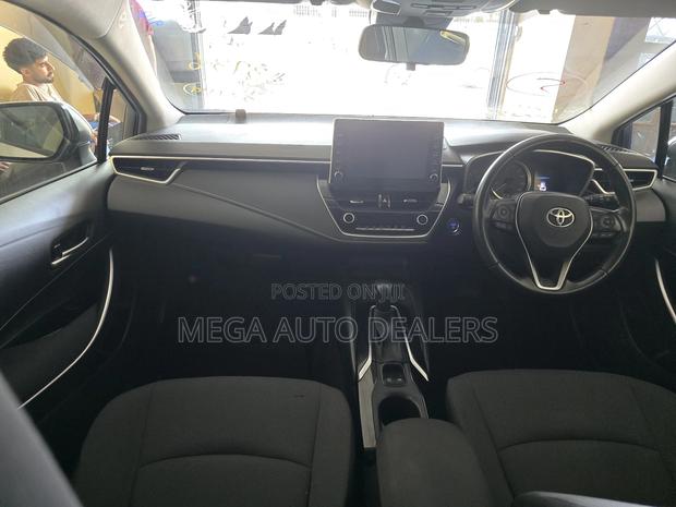 Toyota Corolla 2019 Silver