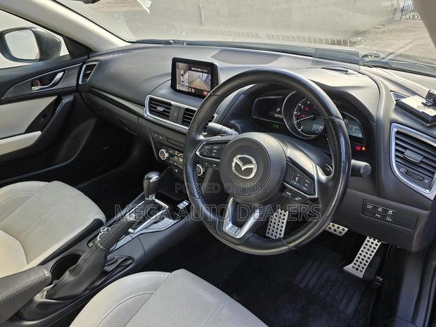 Mazda Axela 2018 Black