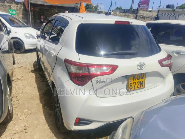 Toyota Vitz 2017 White
