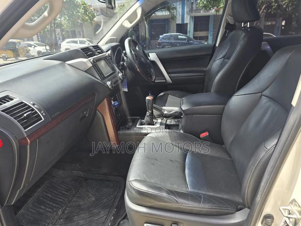 Toyota Land Cruiser Prado 2016 White