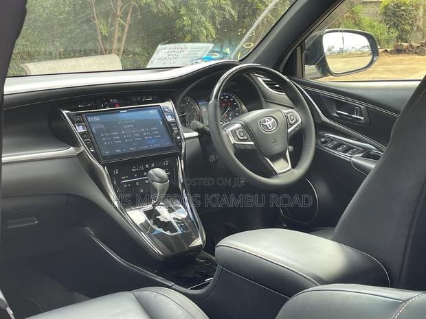 Toyota Harrier 2018 Black
