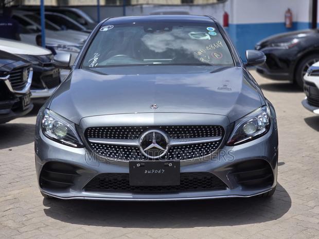 Mercedes-Benz C200 2019 Gray