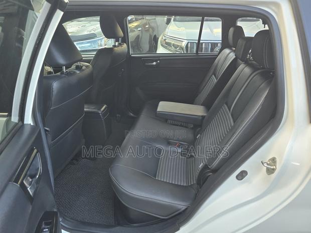 Toyota Corolla Fielder 2018 White