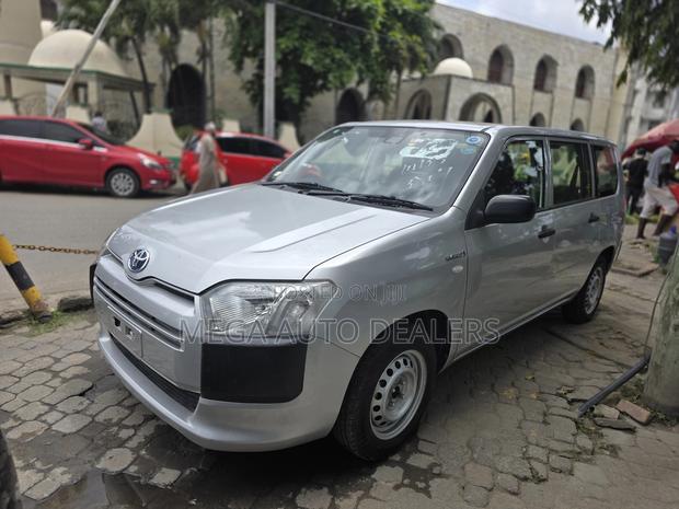 Toyota Probox 2018 Silver
