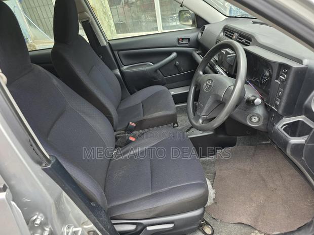 Toyota Probox 2018 Silver