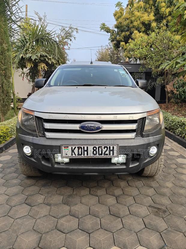 New Ford Ranger Wildtrak 2016 - Silver Edition Pickup Truck