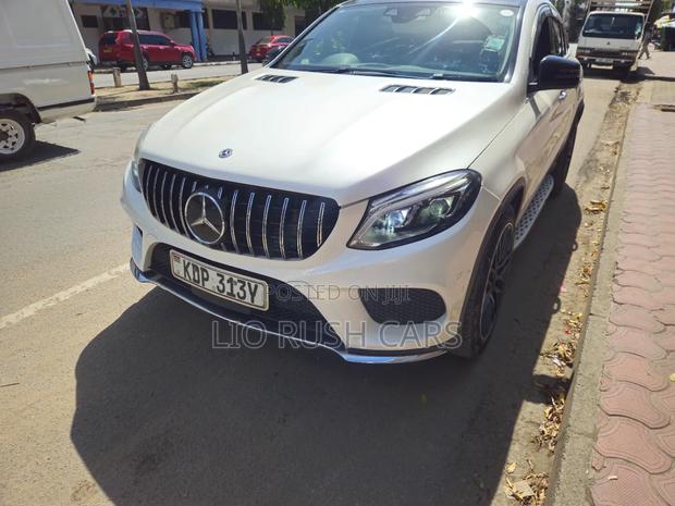 Mercedes-Benz GLE-Class 2019 White