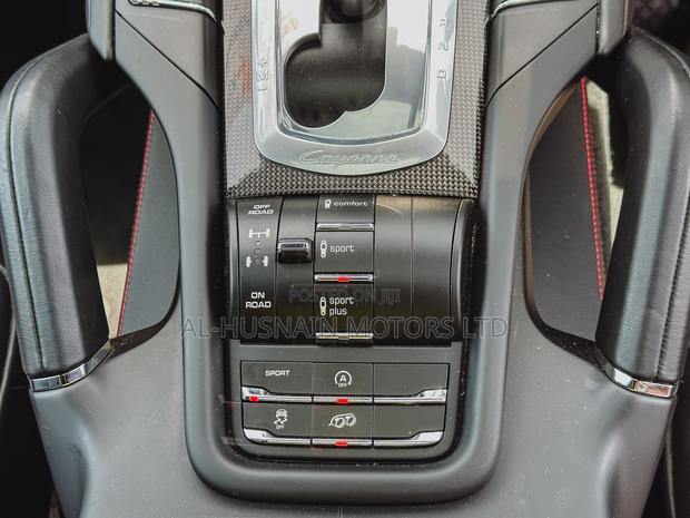 Porsche Cayenne GTS AWD 2018 Black
