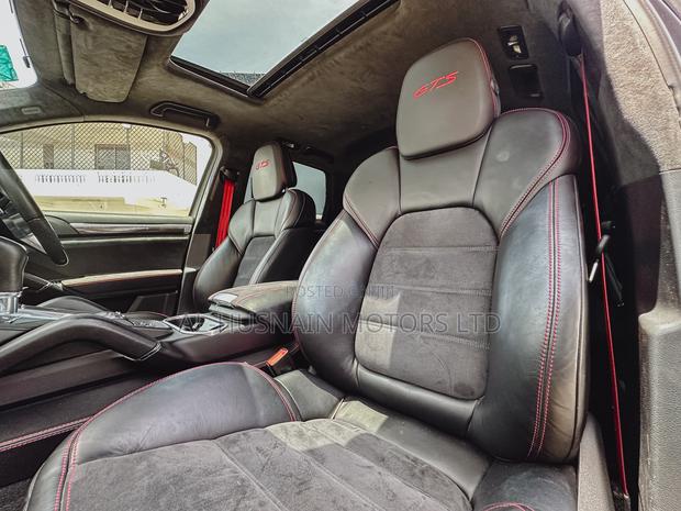 Porsche Cayenne GTS AWD 2018 Black