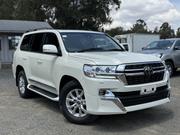 Toyota Land Cruiser 4.5 V8 TD 2018 White for sale