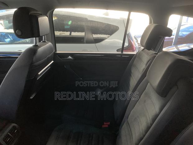 Volkswagen Touran 2018 Pearl