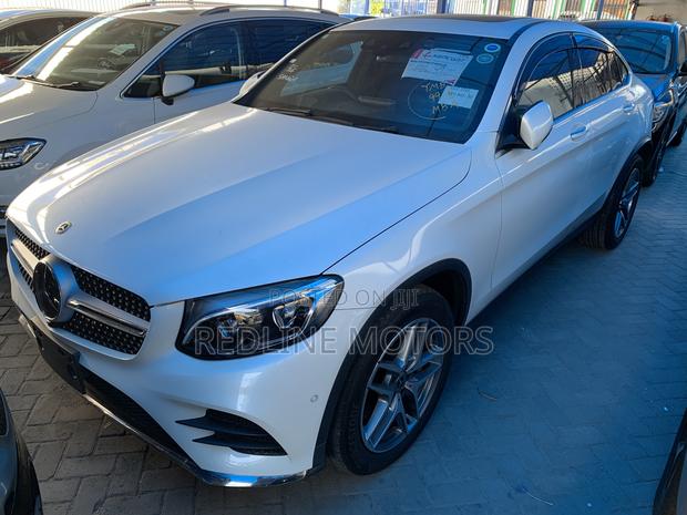 Mercedes-Benz GLC-Class 2018 Off white