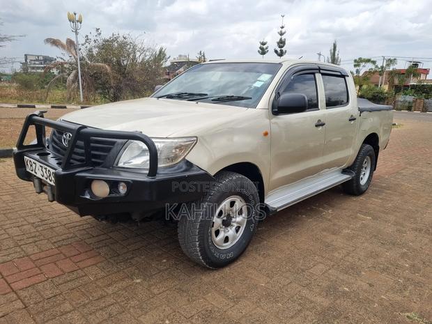 Toyota Hilux 2014 Beige
