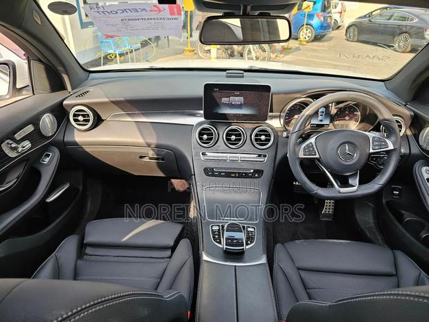Mercedes-Benz GLC-Class 2020 Off white