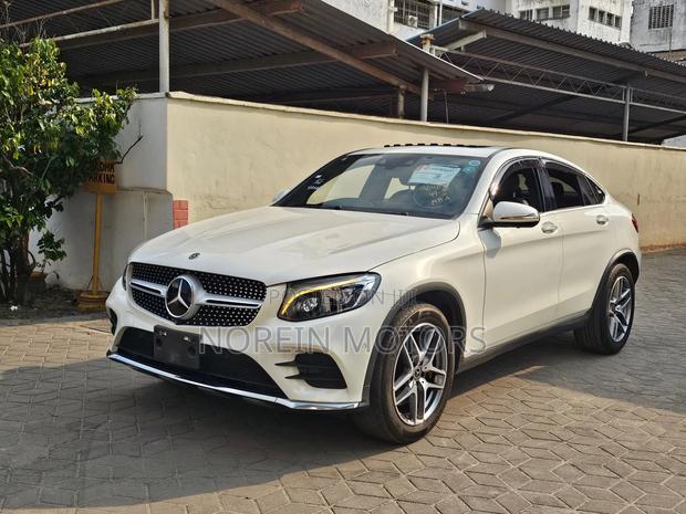 Mercedes-Benz GLC-Class 2020 Off white