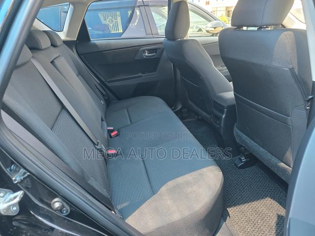 Toyota Auris 2018 Black