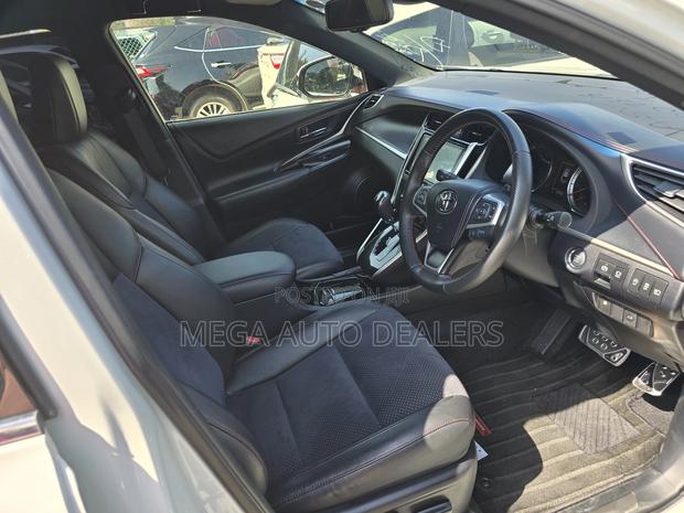 Toyota Harrier 2018 White