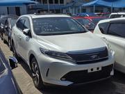 Toyota Harrier 2018 White for sale