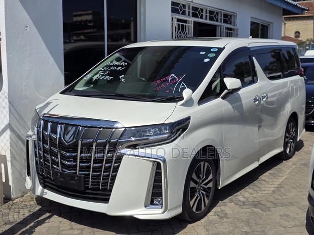 Toyota Alphard 2018 White