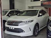 Toyota Harrier 2018 White for sale