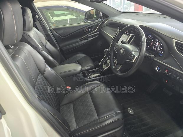 Toyota Harrier 2018 White