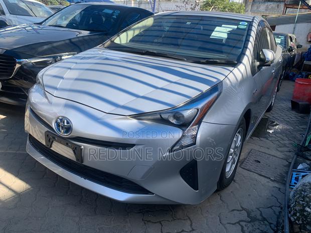 Toyota Prius Two Eco 2018 Silver