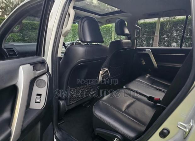 Toyota Land Cruiser Prado 3.0 172hp 2019 Silver