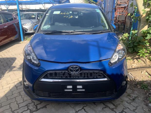 Toyota Sienta 1.5 FWD 2018 Blue