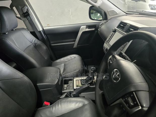 Toyota Land Cruiser Prado 2018 Gold