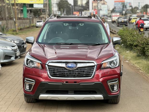 Subaru Forester Premium AWD 2019 Red