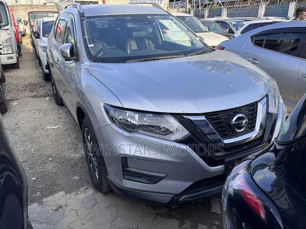 Nissan X-Trail 2.0 Petrol FWD 2019 Silver