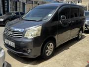 Toyota Noah 2.0 158hp FWD (7 Seater) 2013 Gray for sale