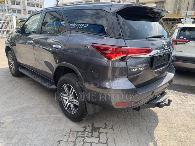 Toyota Fortuner 2.8 D AWD 2018 Gray