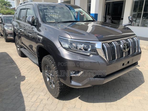 Toyota Land Cruiser Prado 2.7 2019 Gray