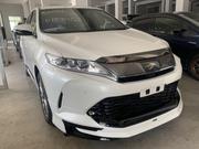 Toyota Harrier 2.0 4WD 2019 Off white for sale