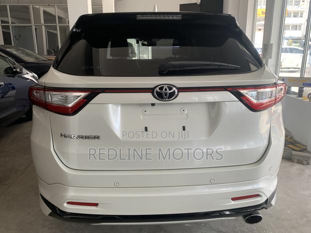 Toyota Harrier 2.0 4WD 2019 Off white