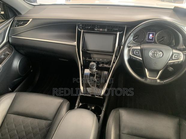 Toyota Harrier 2.0 4WD 2019 Off white