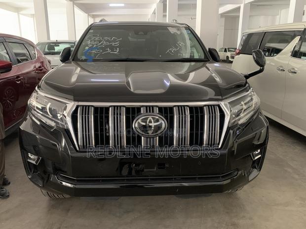 Toyota Land Cruiser Prado 2.8 2018 Matt Black