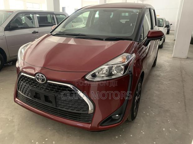 Toyota Sienta 1.5 FWD (6-seater) 2018 Maroon