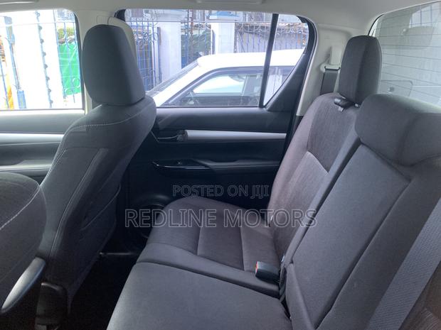 Toyota Hilux Revo Smart Cab Deisel 2.4 AWD 2018 Black