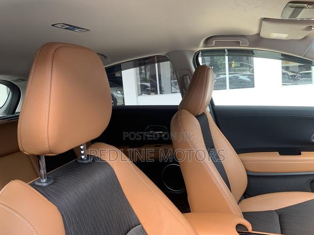 Honda Vezel 2018 Maroon