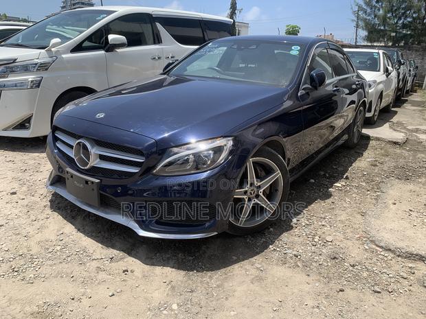 Mercedes-Benz C180 2018 Blue