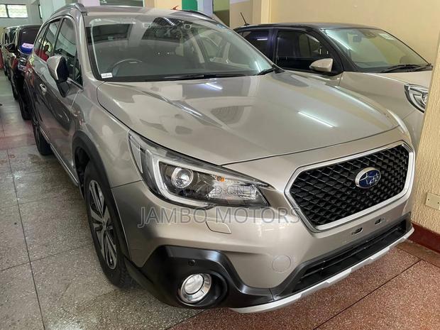 Subaru Outback 2.5i Premium AWD 2019 Gold