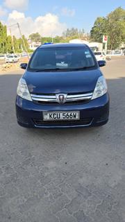 Toyota ISIS 2012 Blue for sale