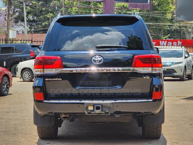 Toyota Land Cruiser 4.5 V8 TD 2018 Black
