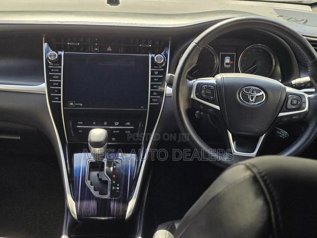 Toyota Harrier 2018 Black